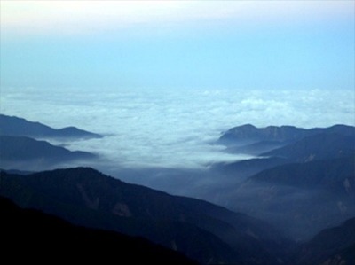玉山主峰登山活動
