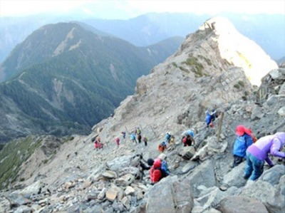 玉山主峰登山活動